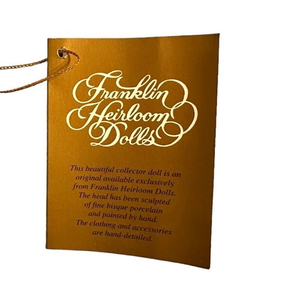 Vintage Franklin Mint Heirloom Musical Porcelain Doll Renata 1985. - Picture 10 of 11